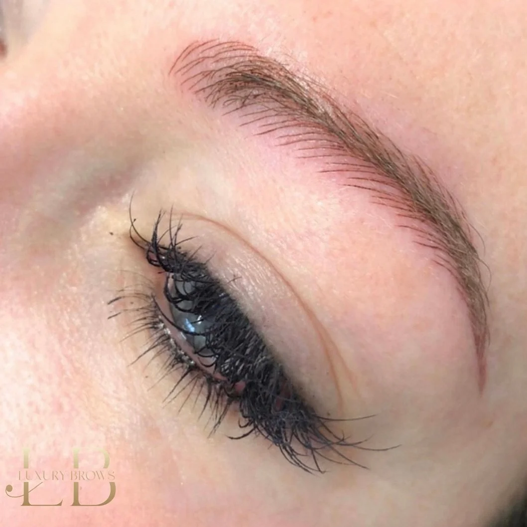 Feather stroke brows are ideal for clients who want to enhance their brows without looking overly &lsquo;done&rsquo;. No harsh lines - just soft natural beauty 💫