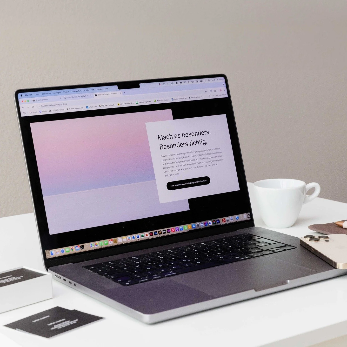 Wie muss eine Website aufgebaut sein, damit sie als Verkaufsinstrument funktioniert?

Bestimmt hast du schon einmal vom verkaufspsychologischen Aufbau geh&ouml;rt &ndash; aber was bedeutet das eigentlich?
Ganz einfach: Inhalte folgen einer Struktur, 