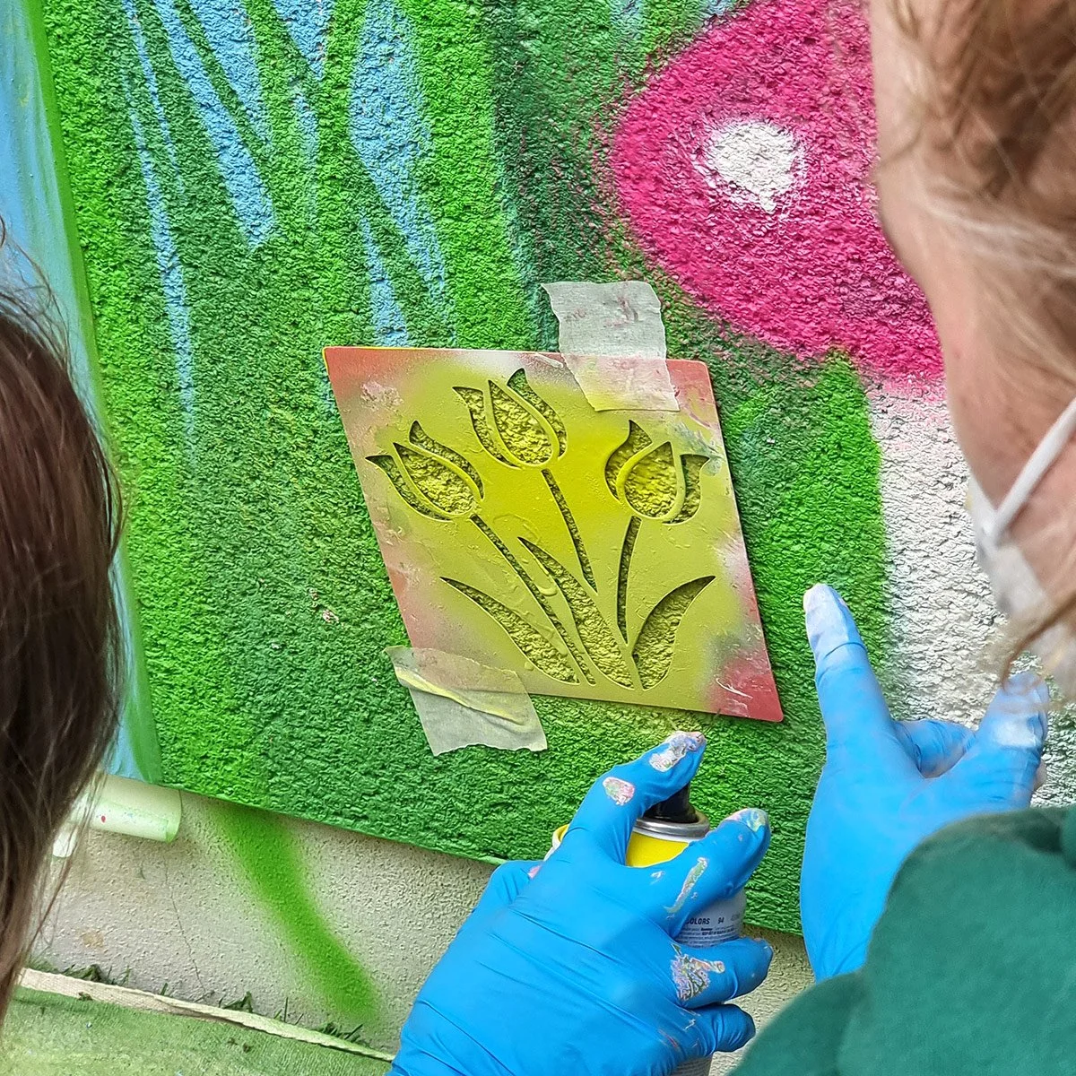 linn-dara_spray-paint_workshop_003.jpg