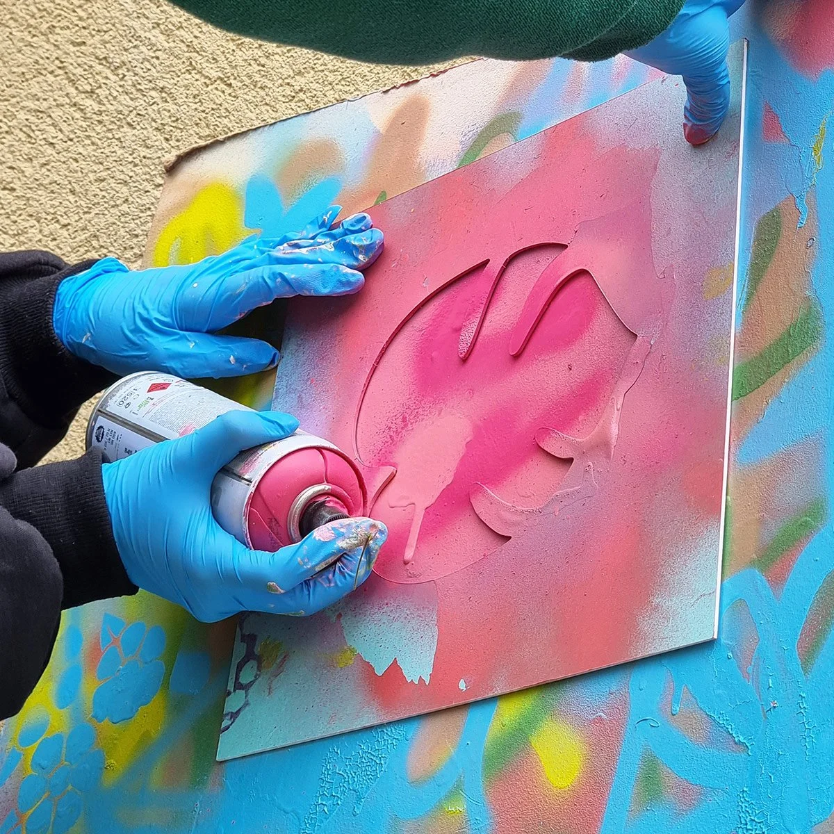 linn-dara_spray-paint_workshop_002.jpg