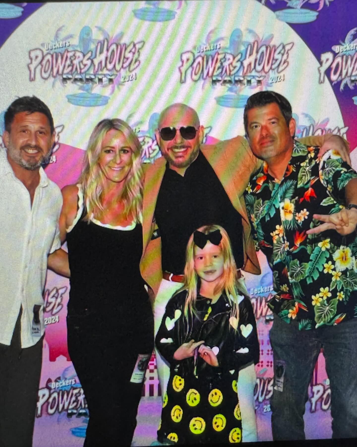 Dale!  @deckersbrands Powershouse Party x @pitbull this weekend at Santa Barbara Bowl was 👌🏻! #Pitbull #MrWorldwide #Mister305
Talent Procurement + Booking by @vlragency @jefftheimer @muchomania @bellsgirl77 @vivalinds