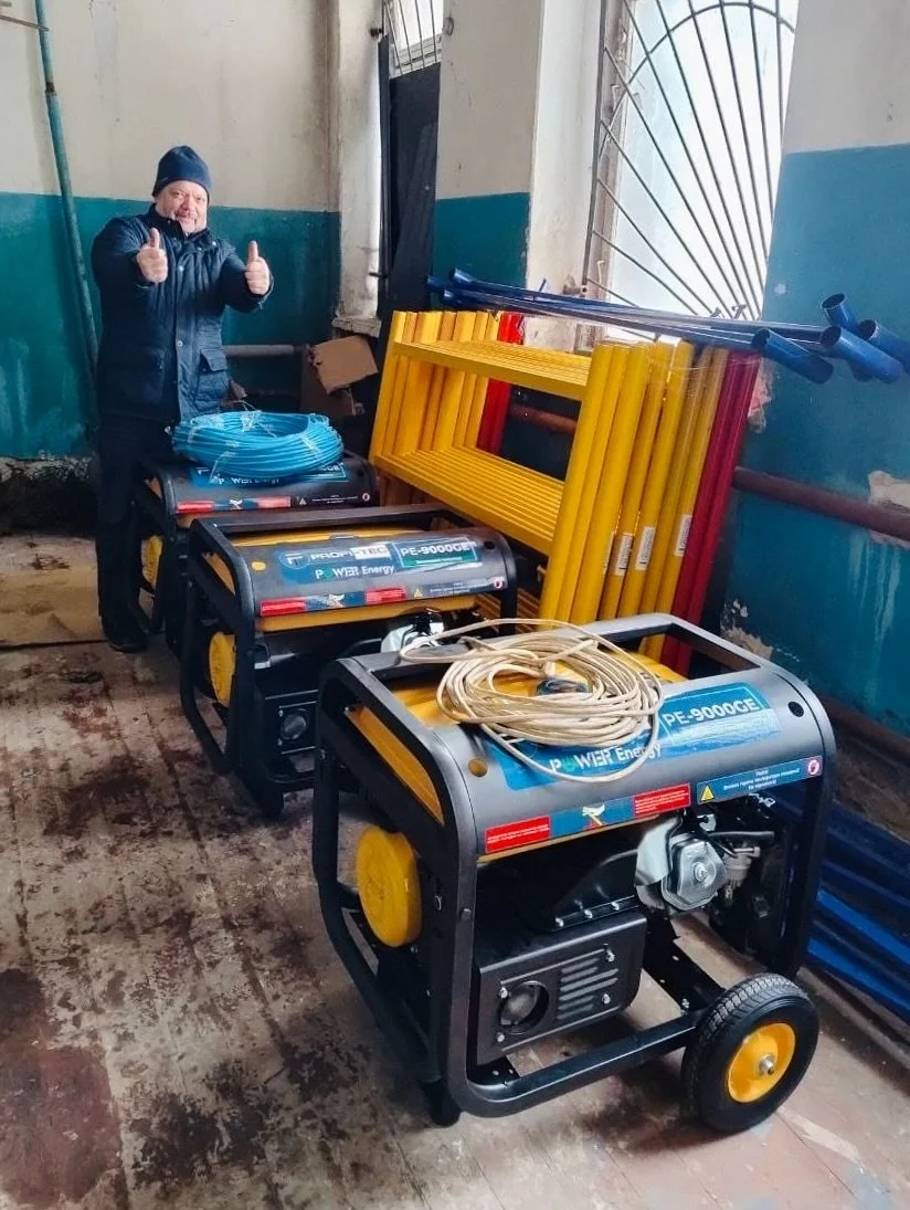 Generators for shelters &ndash; a vital necessity during Ukraine&rsquo;s blackouts 💡
⠀
To help communities stay resilient, we&rsquo;ve delivered 48 generators of various capacities to equip shelters from @spilka.shelter.ua 🏠
This initiative was lau