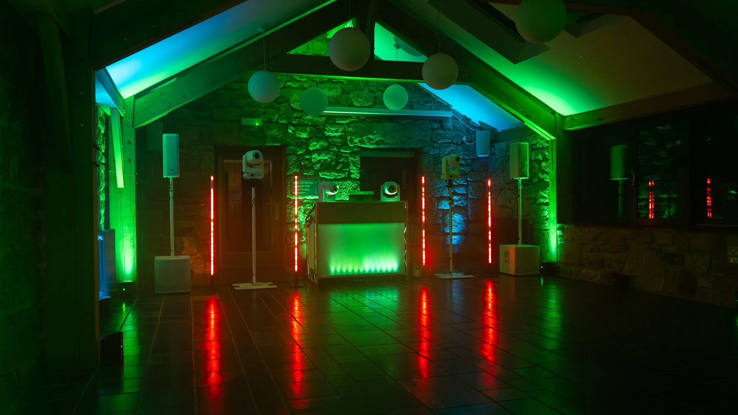 Tredudwell Manor in Cornwall. DJ lighting for a wedding.