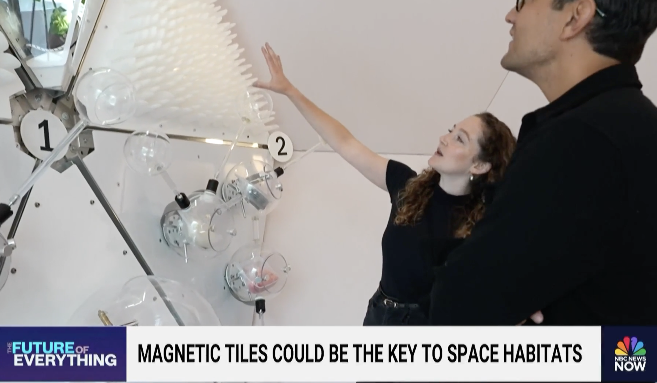 Building space stations like you would build with magnatiles