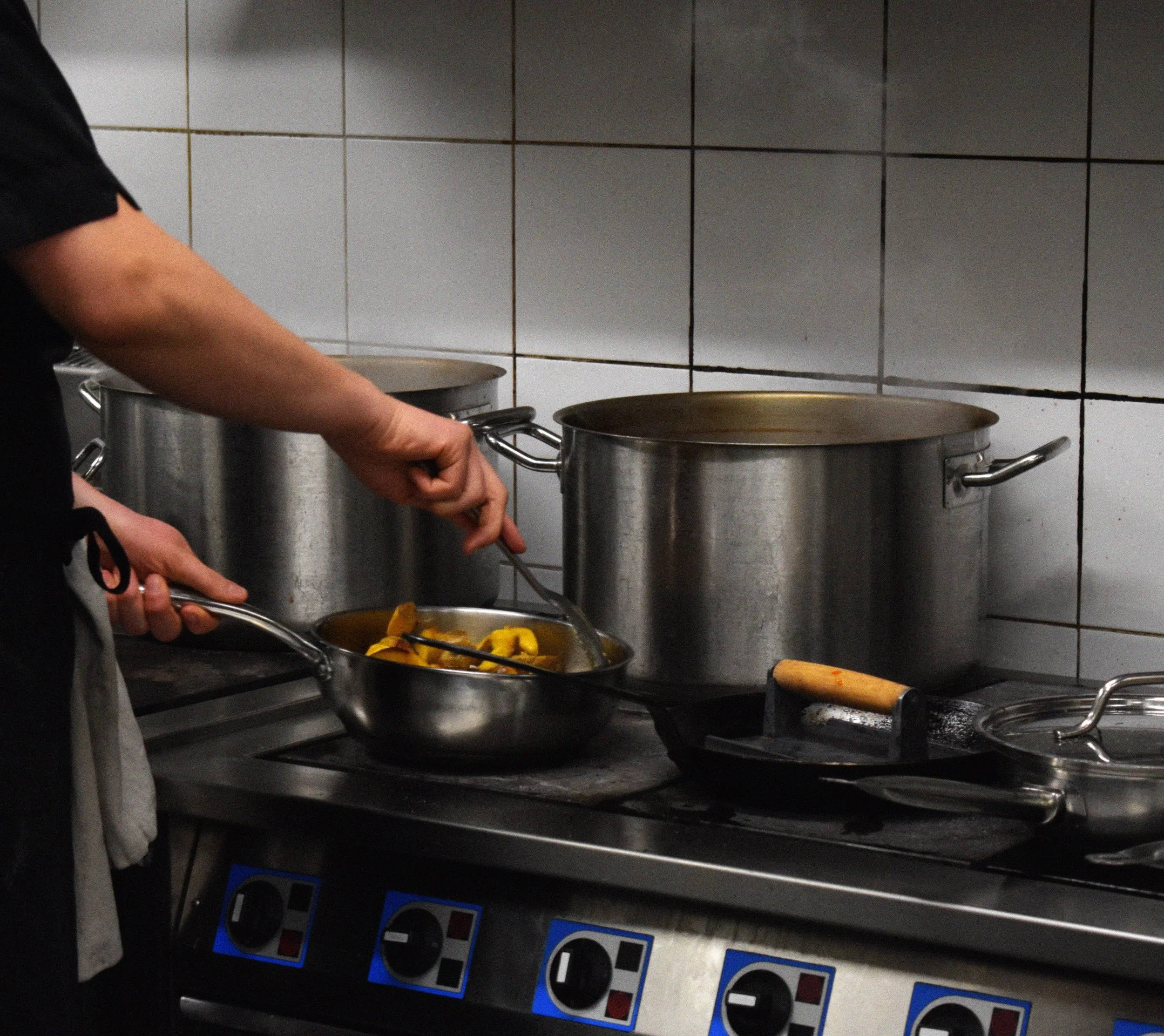 Vi söker en till kock! 