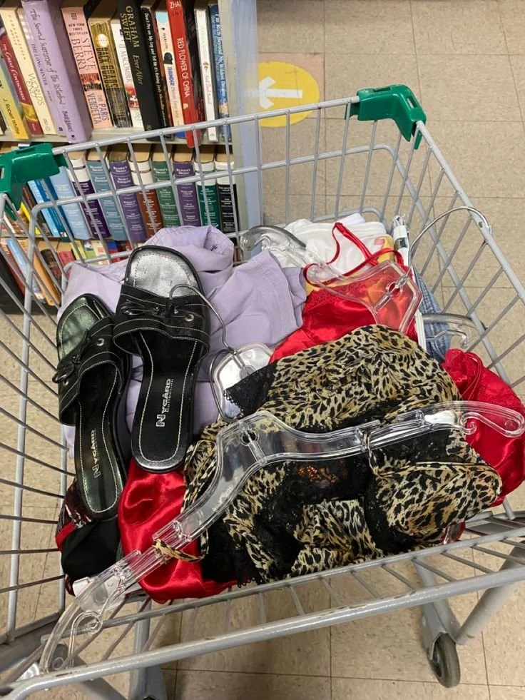 How to Thrift: A Guide to Thrifting For Every Experience Level