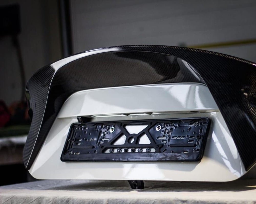 "Signature" Whaletail - Carbon