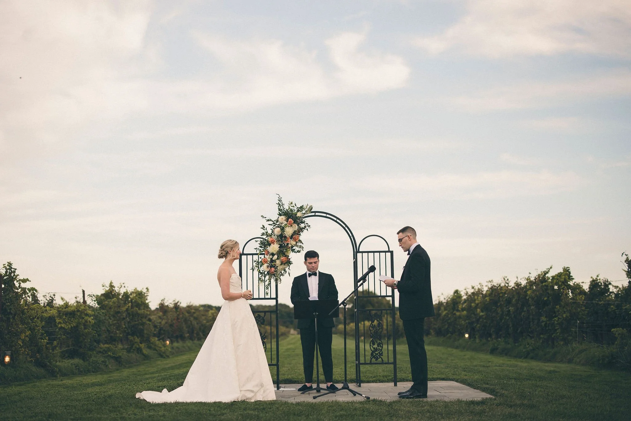 Saltwater Farm Vineyard | Connecticut Wedding