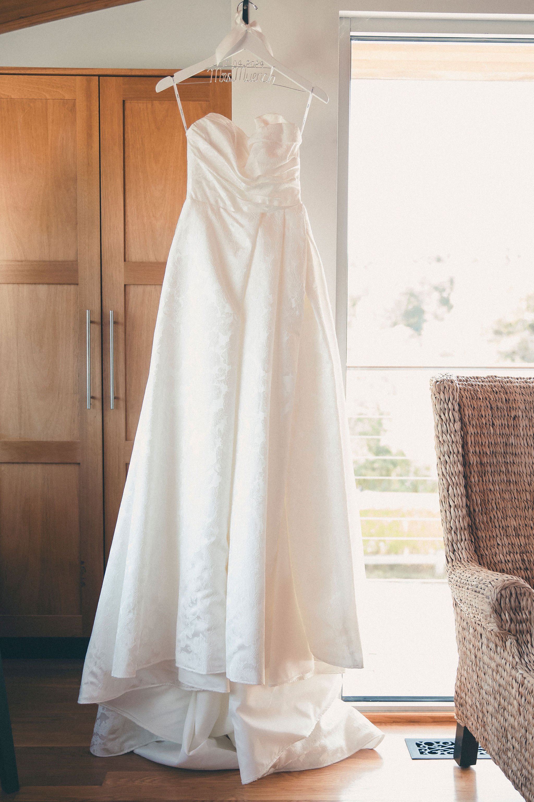 Saltwater Farm Vineyard | Connecticut Wedding