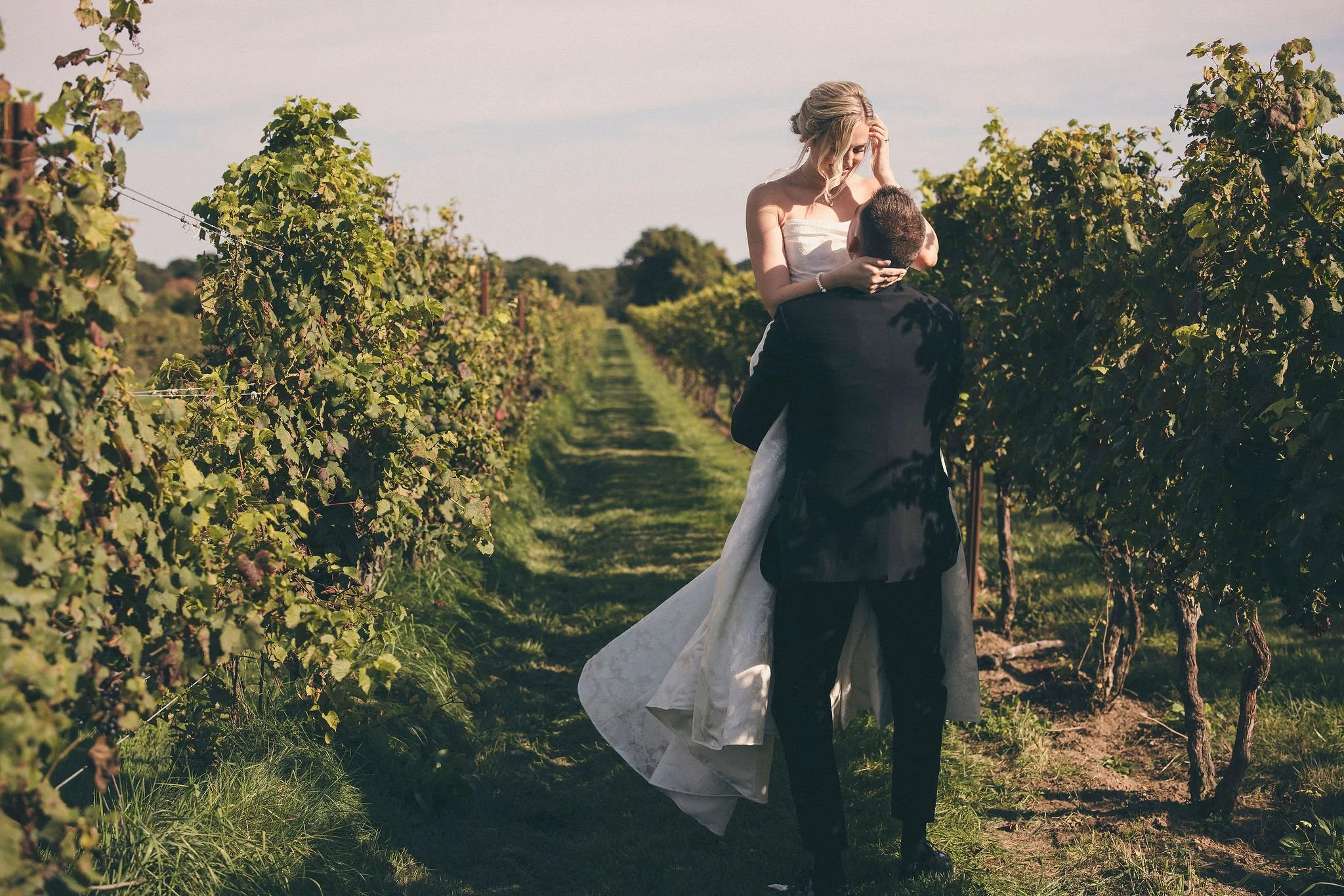Saltwater Farm Vineyard | Connecticut Wedding