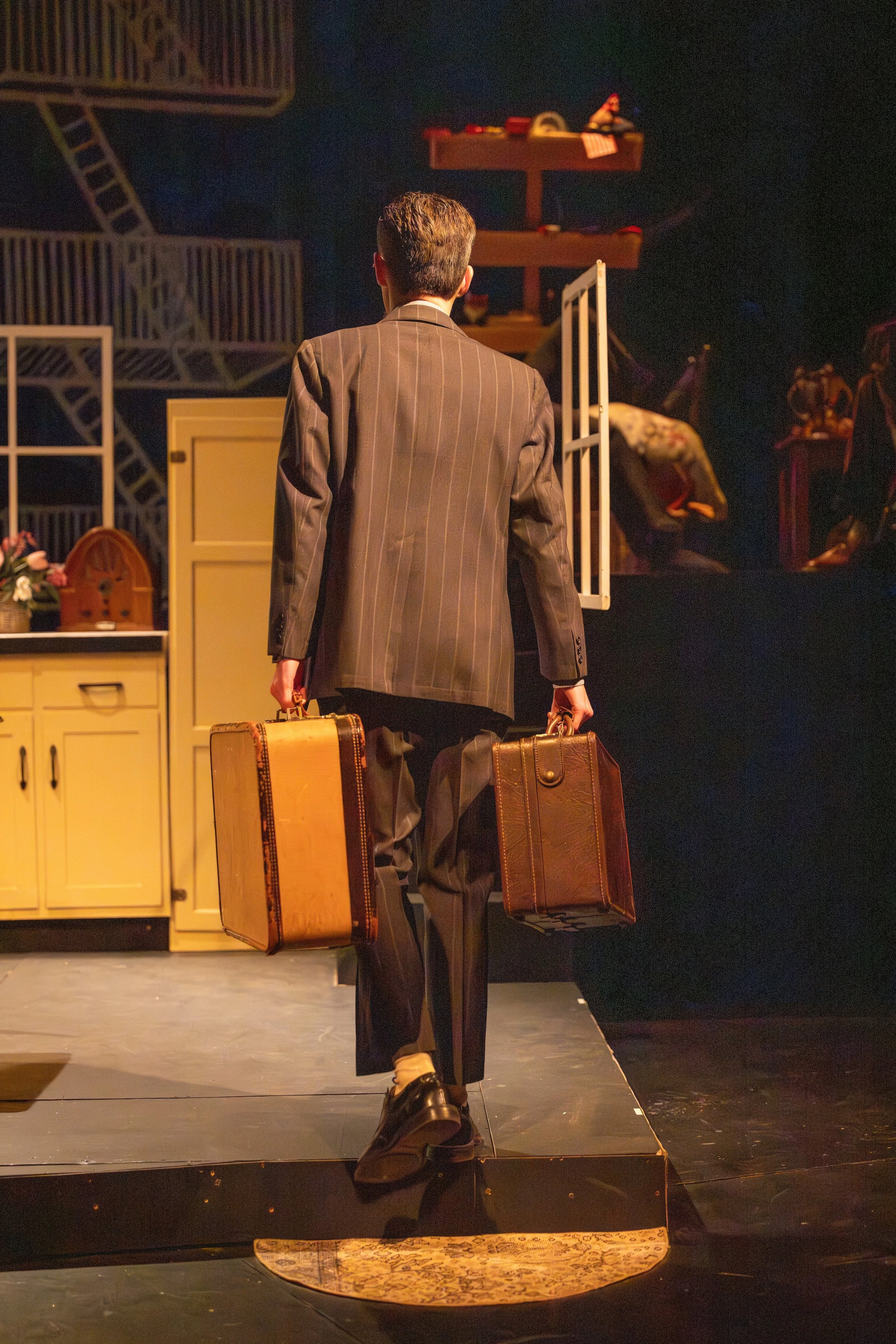LIGHTING DESIGN (Death of a Salesman)