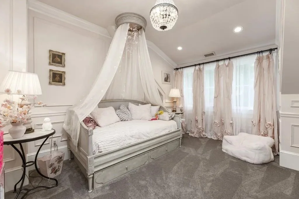 Springlake Bedroom 6.jpeg