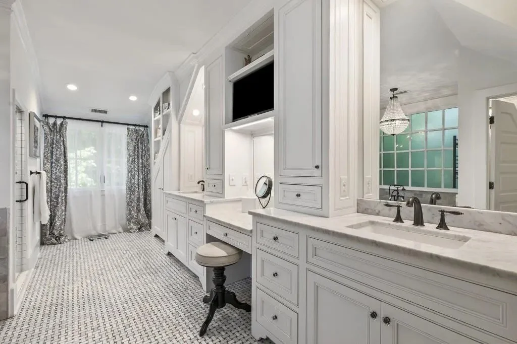 Springlake Primary Bath 2.jpeg