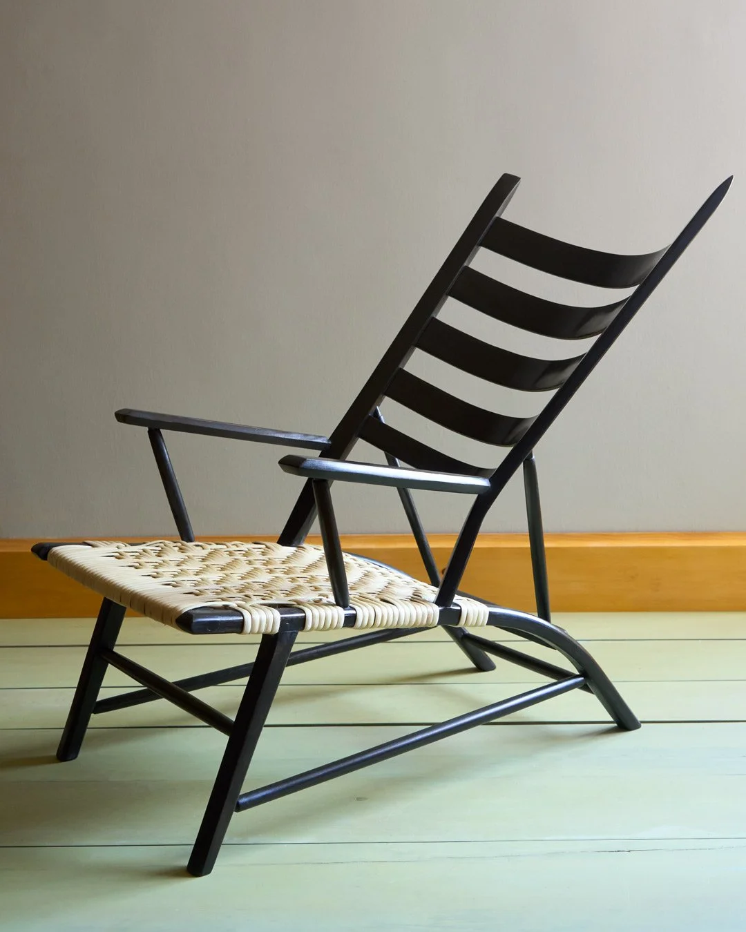 261006_BLACK-LOUNGER-CHAIR_1096.jpg