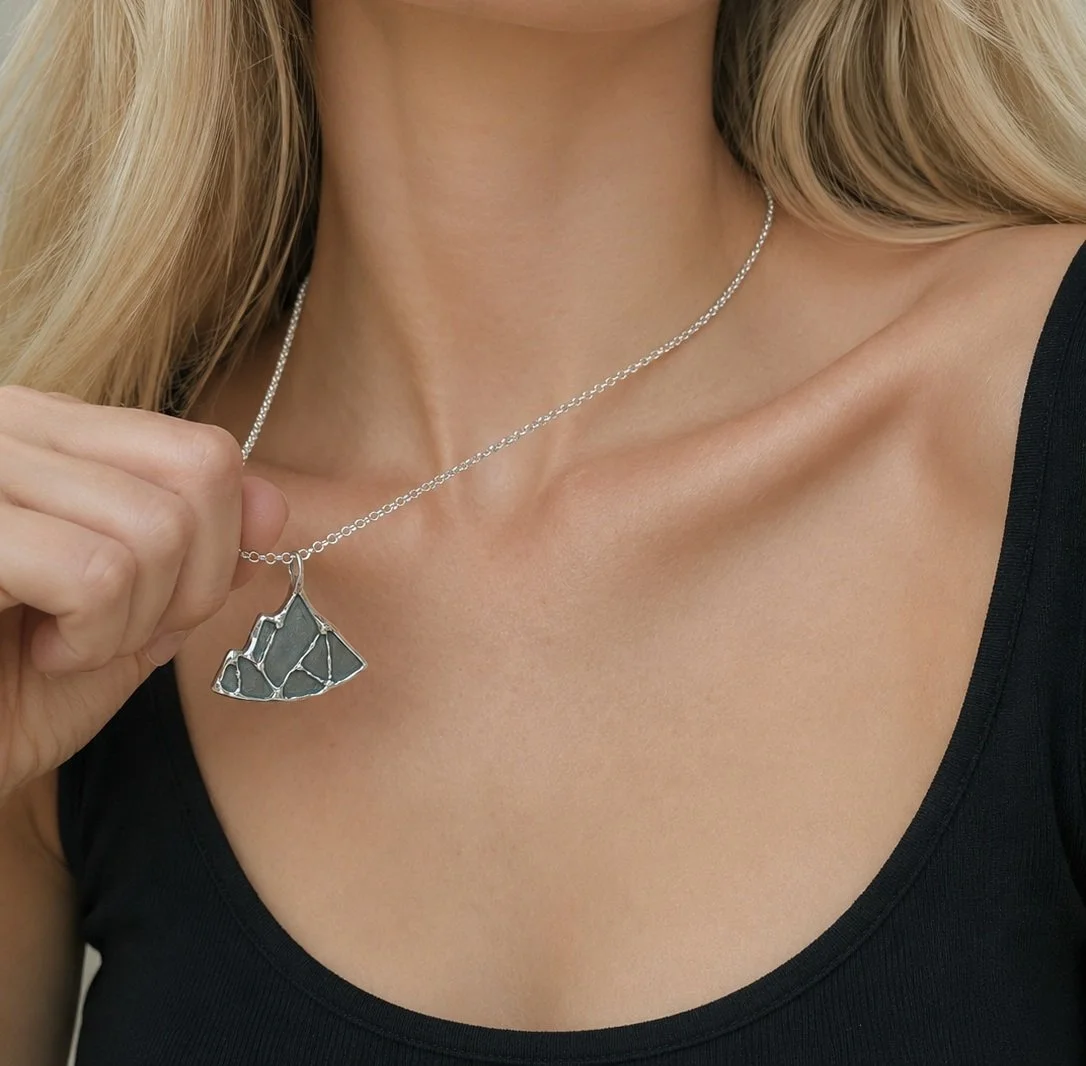 Sarektjåkkå Mountain pendant - a talisman for those who walk between earth and clouds - Solid silver 925