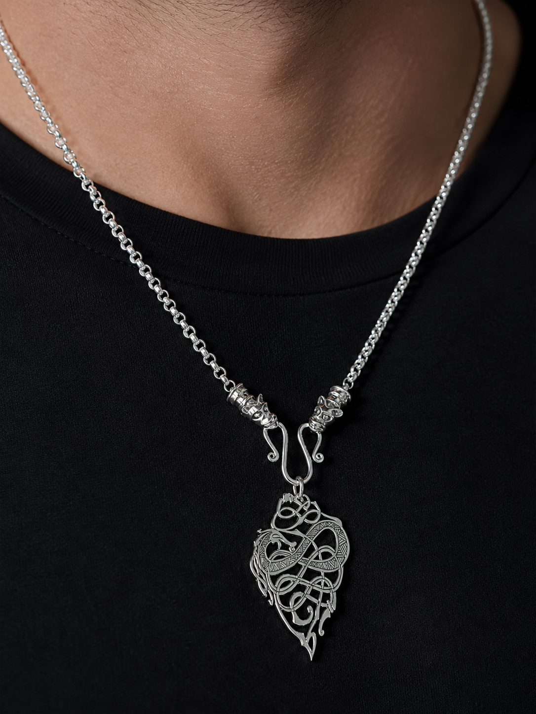 Ormr Viking pendant by Barbariann.png