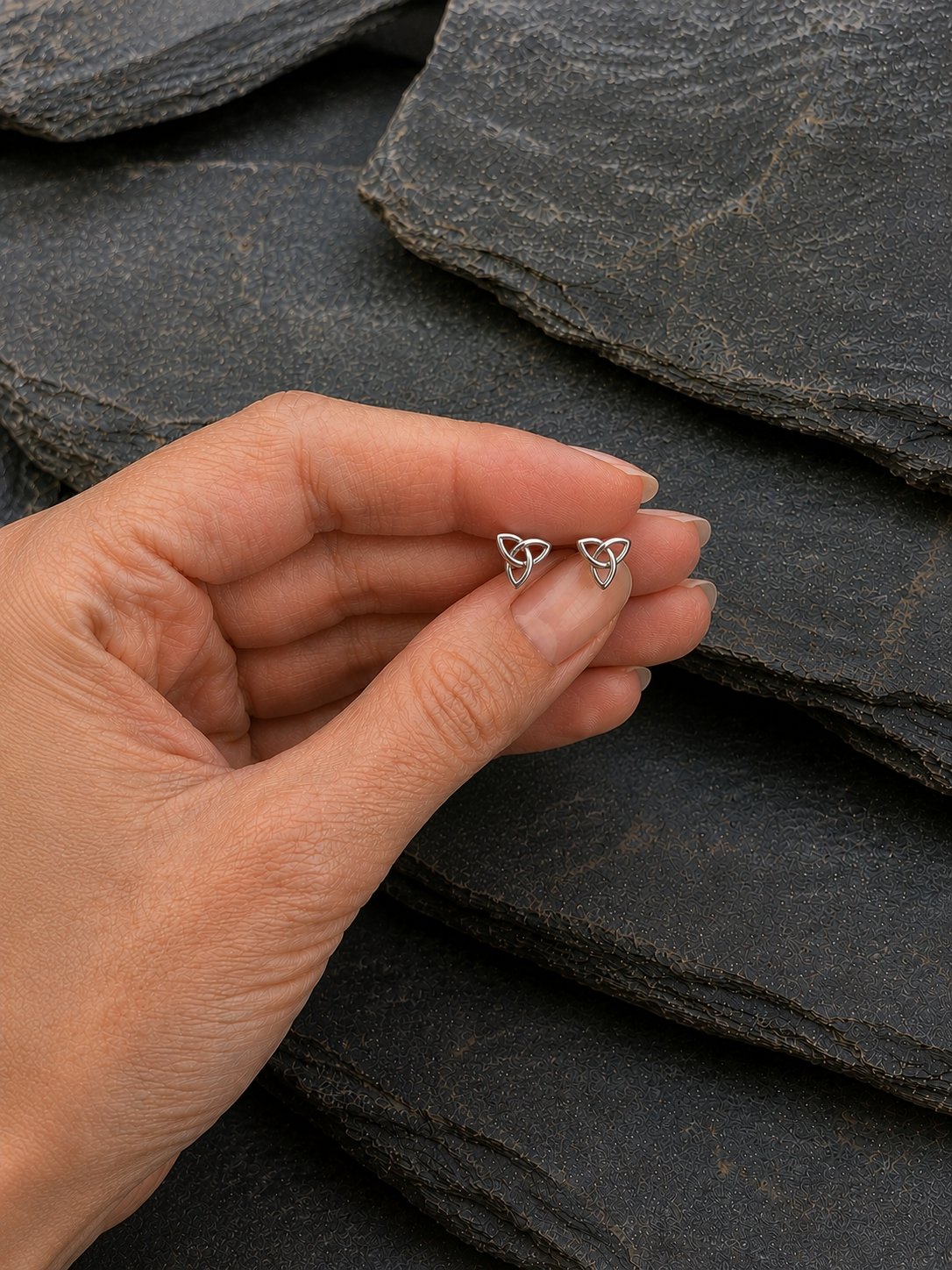 Celtic knot earrings sterling silver stud small earrings Barbariann.png