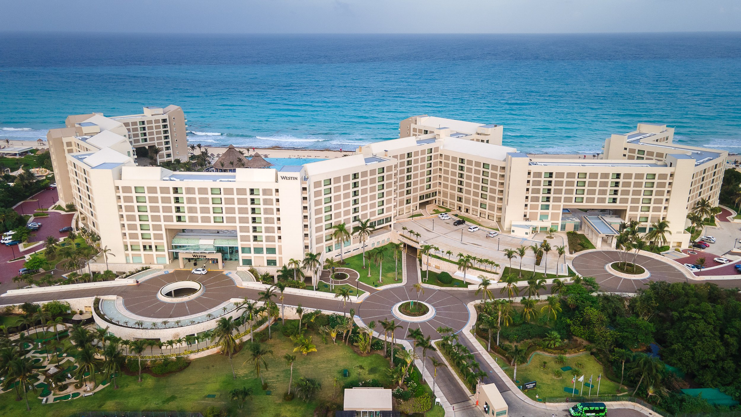 Hotels_Resort Pictures-2.jpg