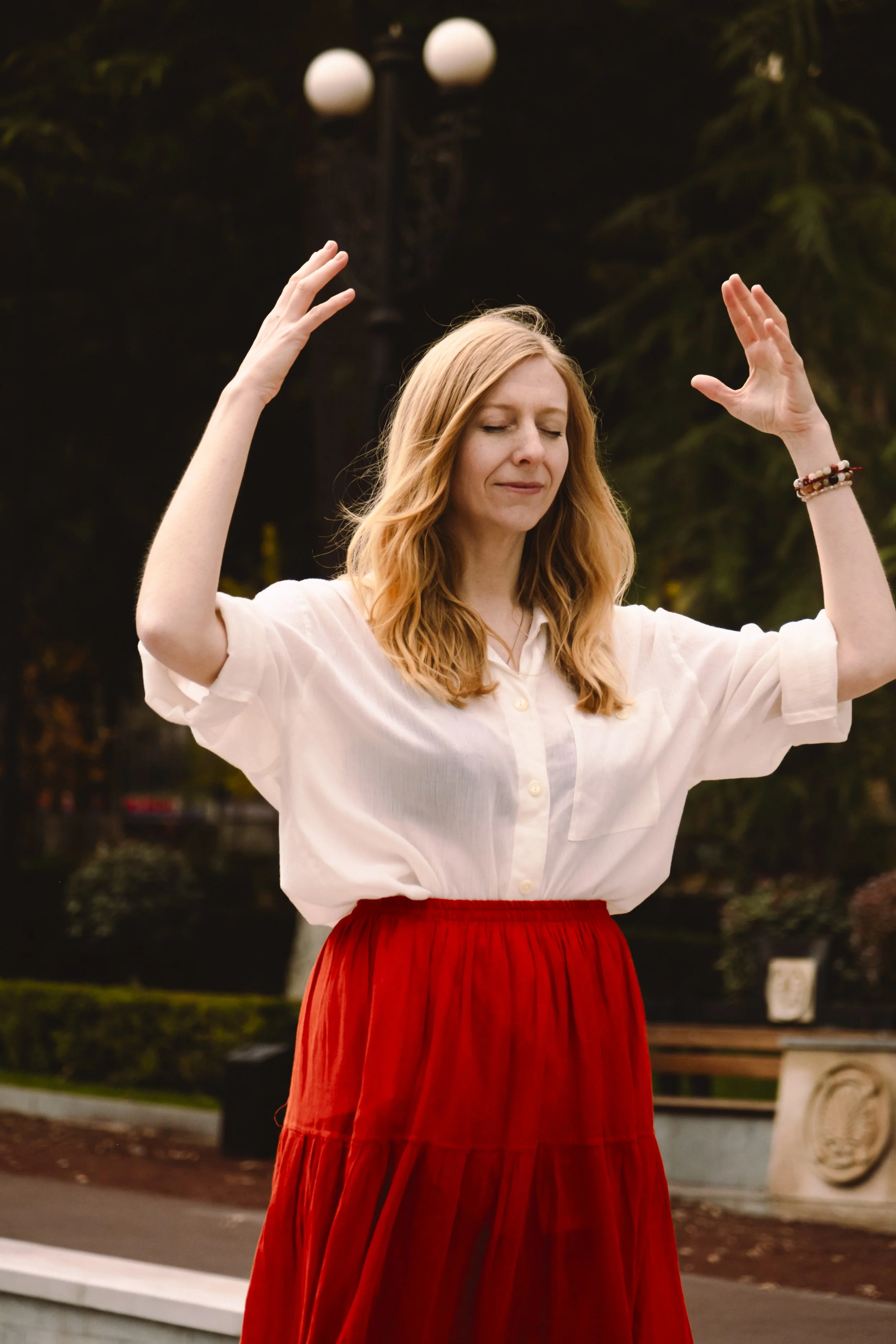 Jessica of Opal Intuitive Light meditating with Reiki and Akashic energy