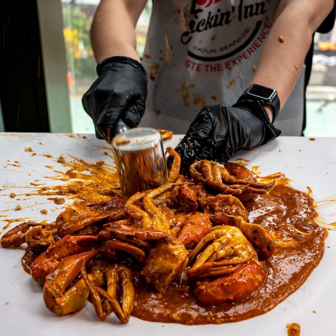 Get down and have fun with @kickininn 🔨 🦀 🦞 

Loaded with flavour you'll leave feeling more than satisfied 😋
