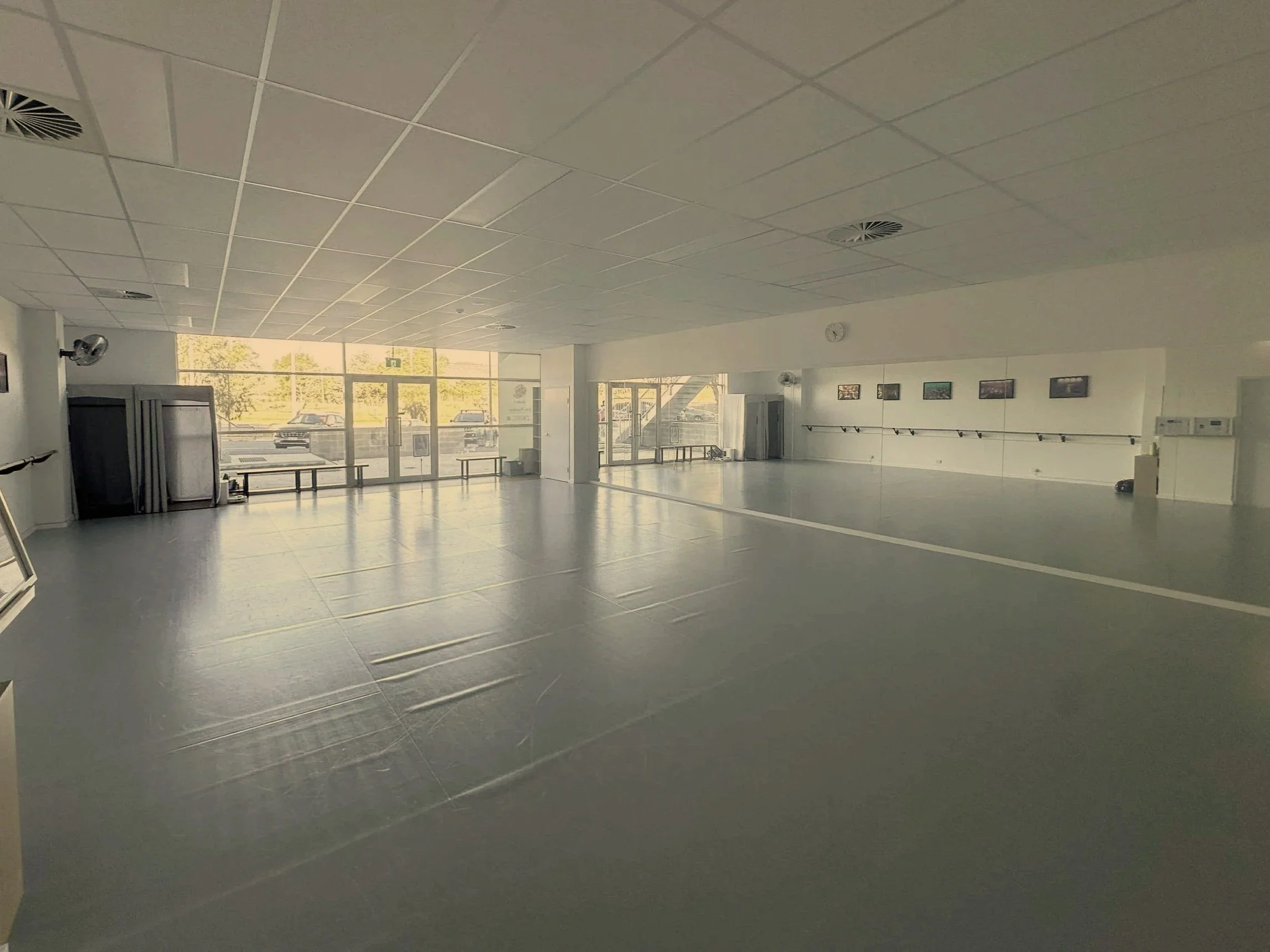 Dance studio facilities at 6th Position Canberra including mirrored space and open floor