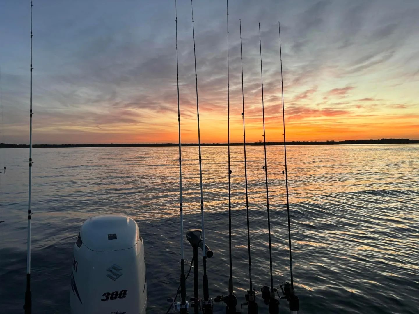 The mornings are early, but it's hard to complain when this is the view and there's a good day of fishing to look forward to! Thank you to Zach for sending this photo from our trip last week. 

#GoodTimesFishingCo #LakeTexoma #OklahomaFishing #Oklaho