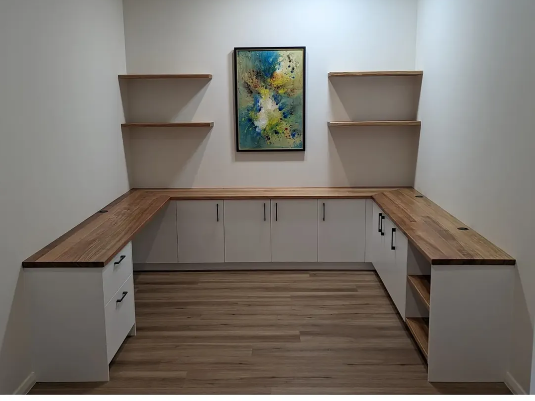 Tasmanian oak benchtop with mitre joins