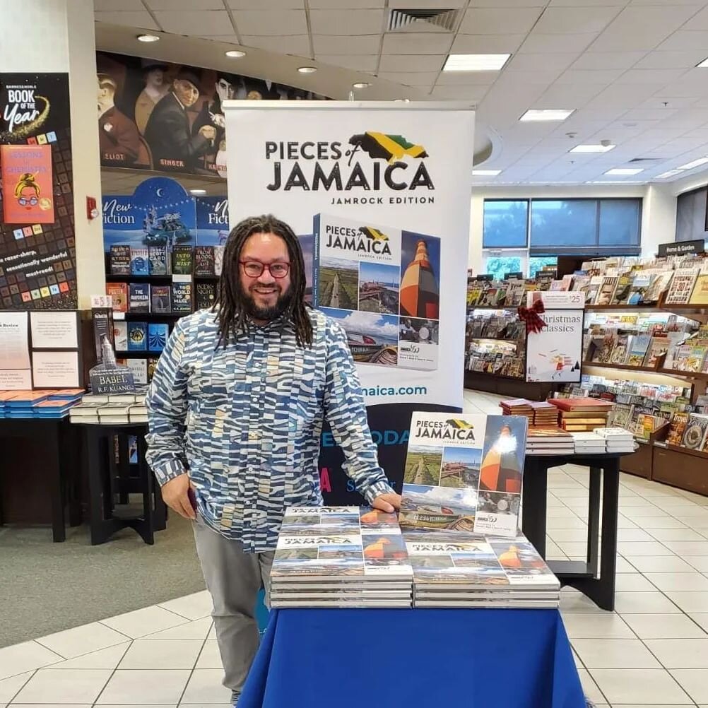 Thankful to @bnfortlauderdale (Barnes &amp; Noble) who hosted us for the @piecesofjamaica book signing event with @davidimuir
Thanks to sponsors:
#VisitJamaica #Sagicor 
#IslandSyndicate
#PiecesOfJamaica 
📸 by @verygtv