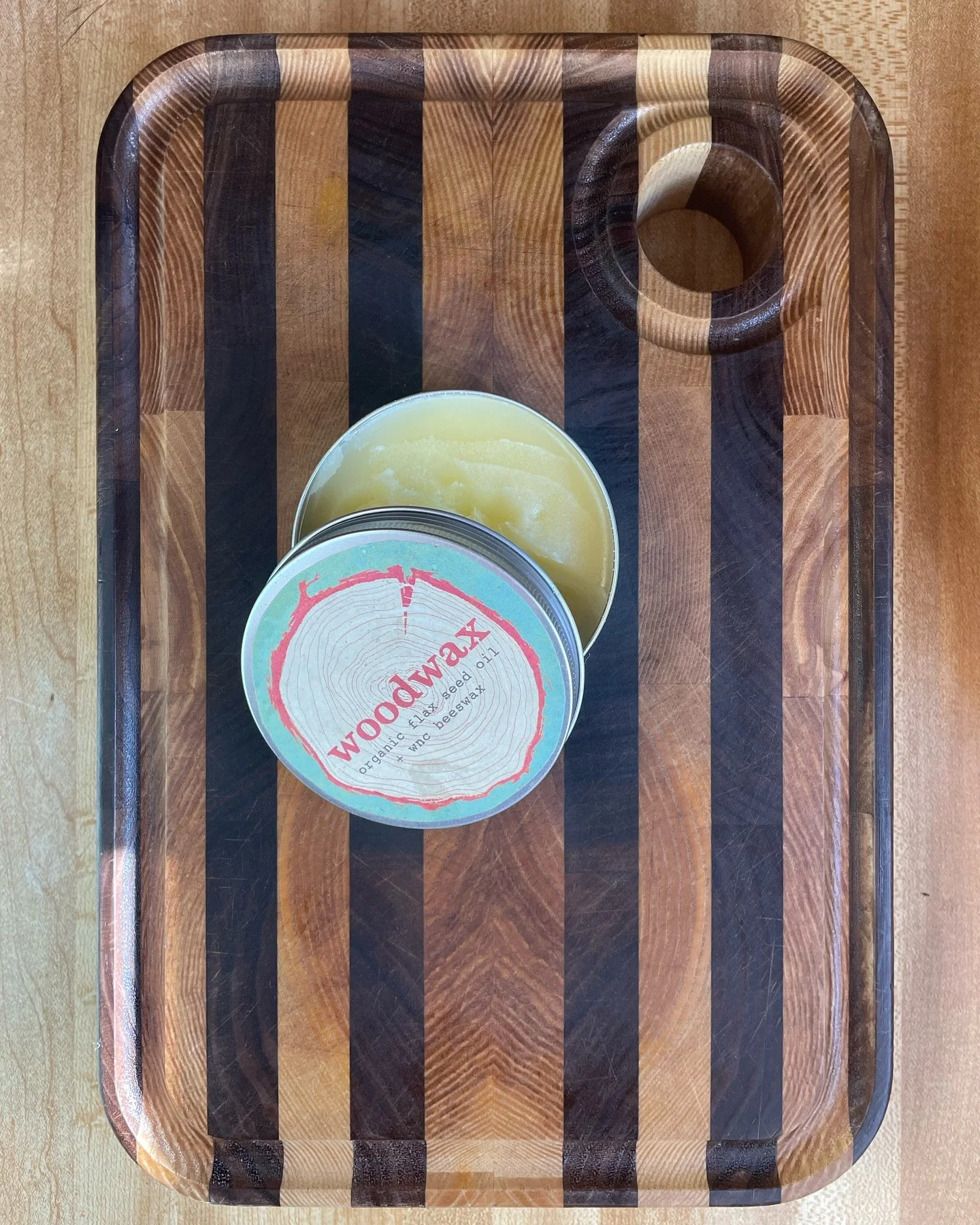 📞 Your wooden homewares called. They need an autumn *coat* 🥁✨

Cuttin&rsquo; board by @callmetex ❤️