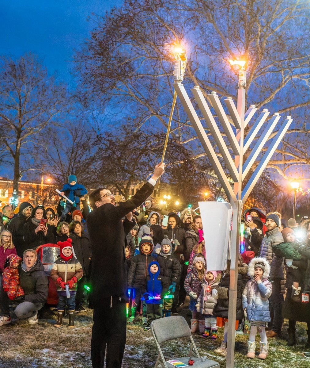 CHABAD JEWISH CENTER OF CHAGRIN FALLS Welcome Home! ABOUT US