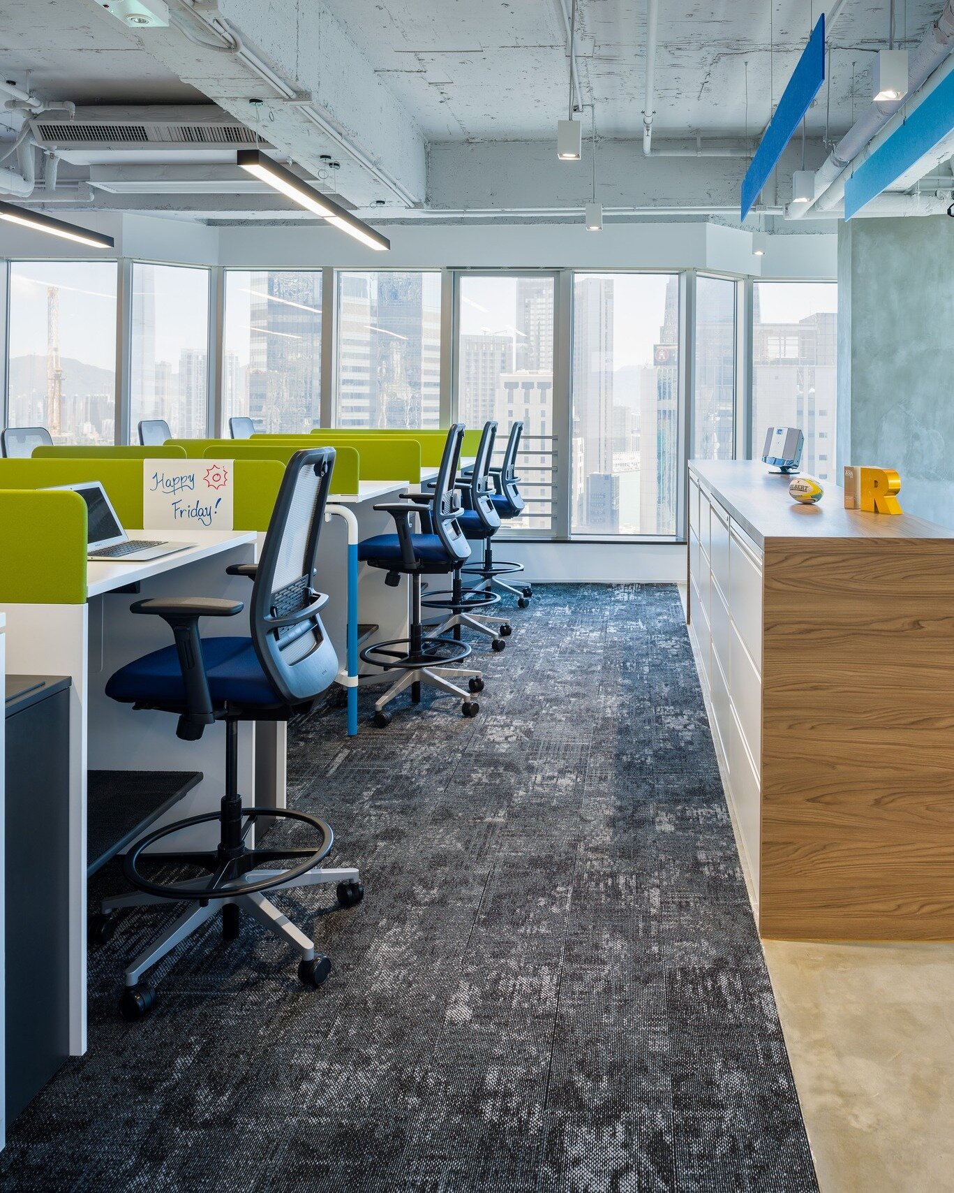 Depending on the function of the office area, different chairs can cater to different needs. Dedicated work desks where users will sit for long periods require ergonomic chairs with good back support, whereas hot desks need only be comfortable for us