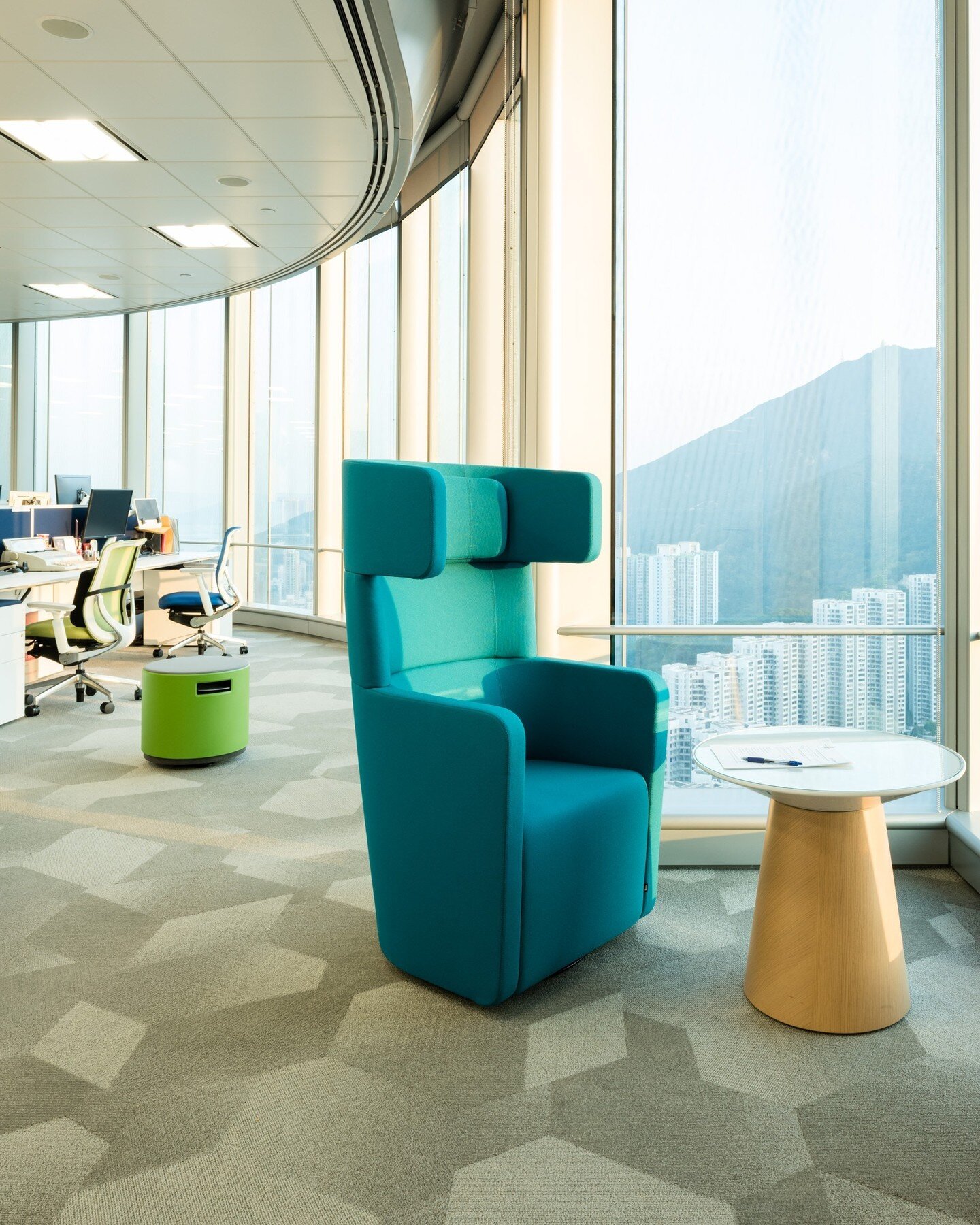 Flexible, functional and comfortable, these booths gives users the option of multiple locations to carry out collaborative work or individual work.​

Pictured:​
INCE​
Aon​
HK Housing Society WTC ​

#officedesign #interiordesign #office #design #offic