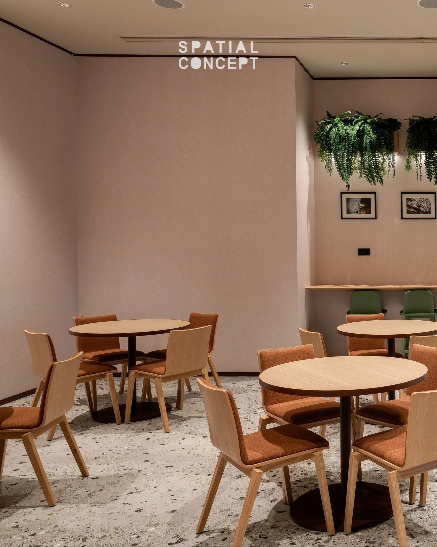Harbour Road Cafe @ 

A corporate cafe risks feeling generic, yet the brief called for a professional tone, AV capability and a true Hong Kong sense of place. We responded with a materials palette inspired by coffee hues&mdash;wood, terracotta and be