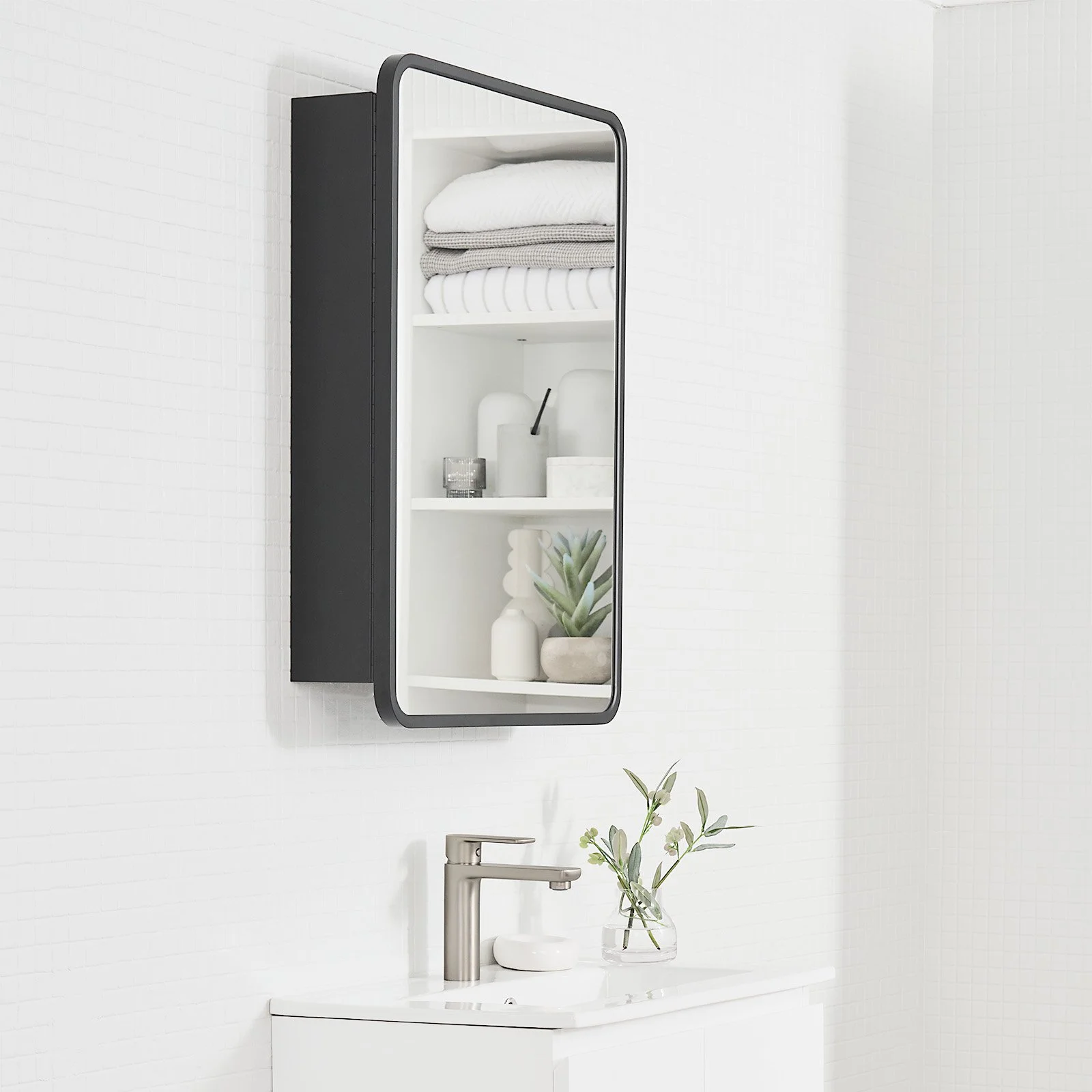 01 Metallo Mir Black SetUp 1600x1600.jpg