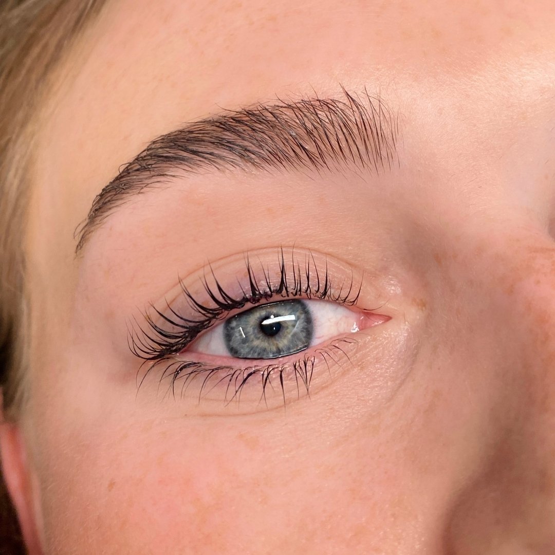 Our Lash Lift &amp; Tint will change your life ✨☁️ let me explain 

If your sick of curling your lashes for them only to fall 10 mins later , or wearing mascara to have it flake and smudge by the end of the day then trust me this will be life changin