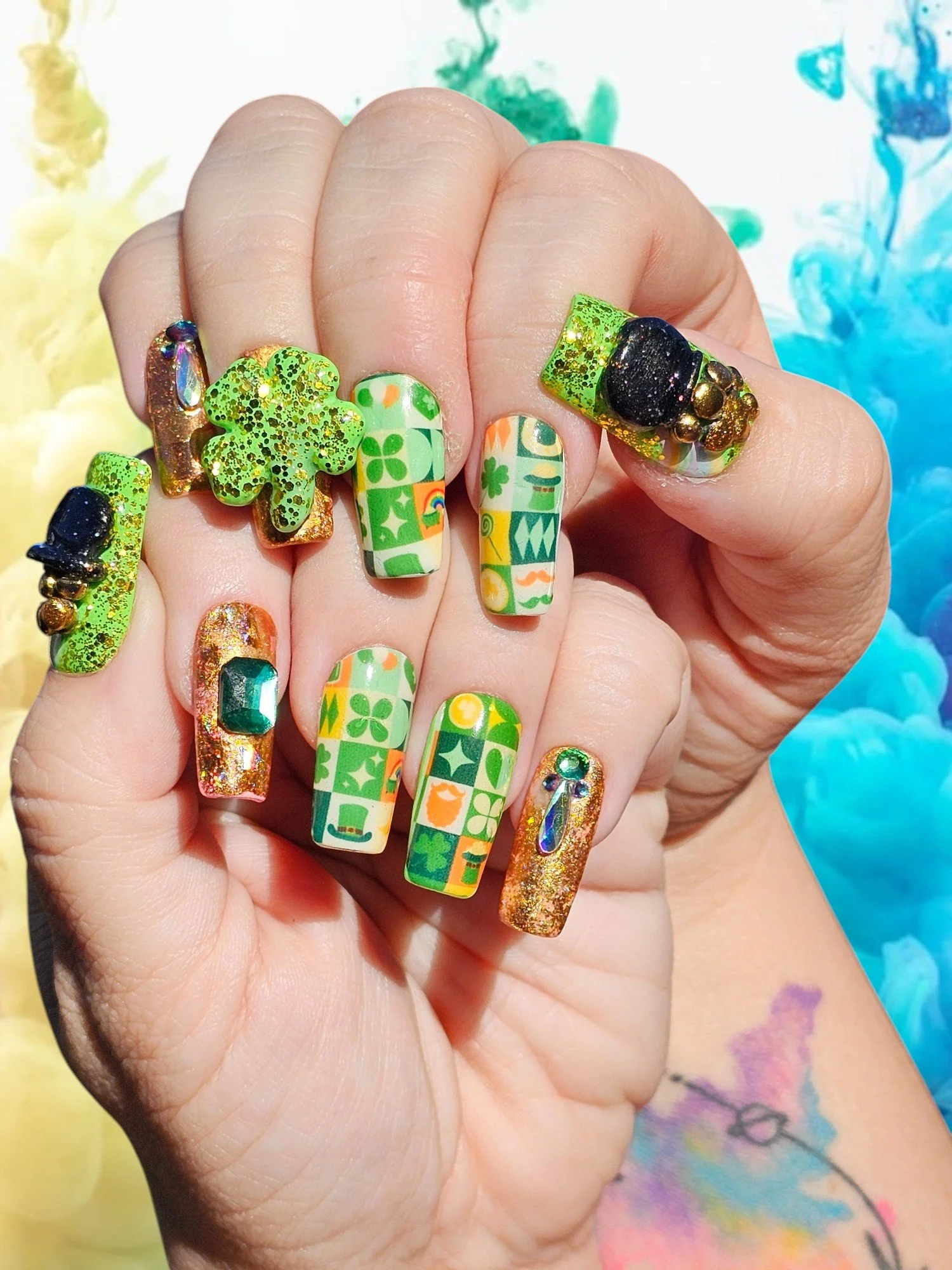 Show me the gold press on nails 3-Photoroom.jpg