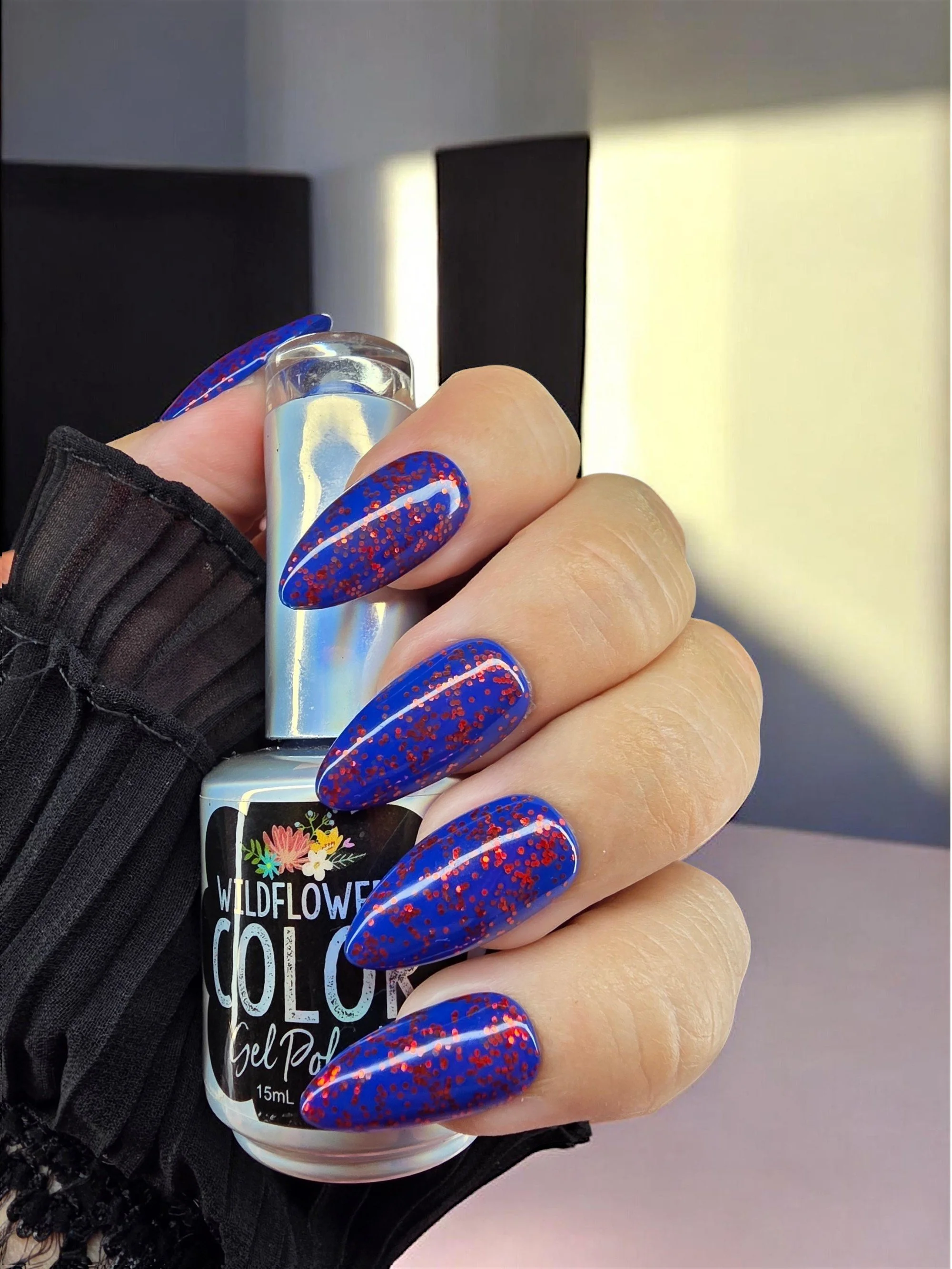 Blue and red glitter w gel polish-Photoroom.jpg