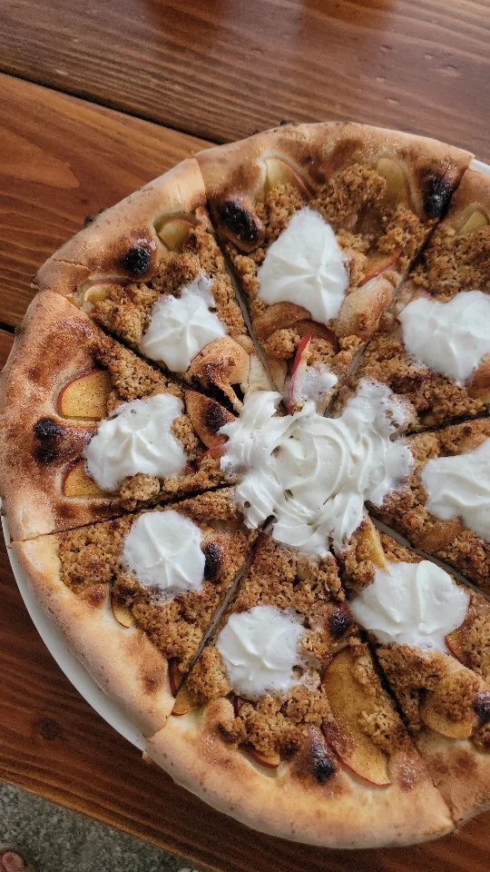 Who said pizza can’t be dessert?
Meet our newest obsession: Apple Crisp Pizza. 🍎🔥
Fresh apples, cinnamon sugar, brown sugar oat, whipped cream, and all the cozy vibes.
And yep… you’ve got just 2 more days to try it before we
