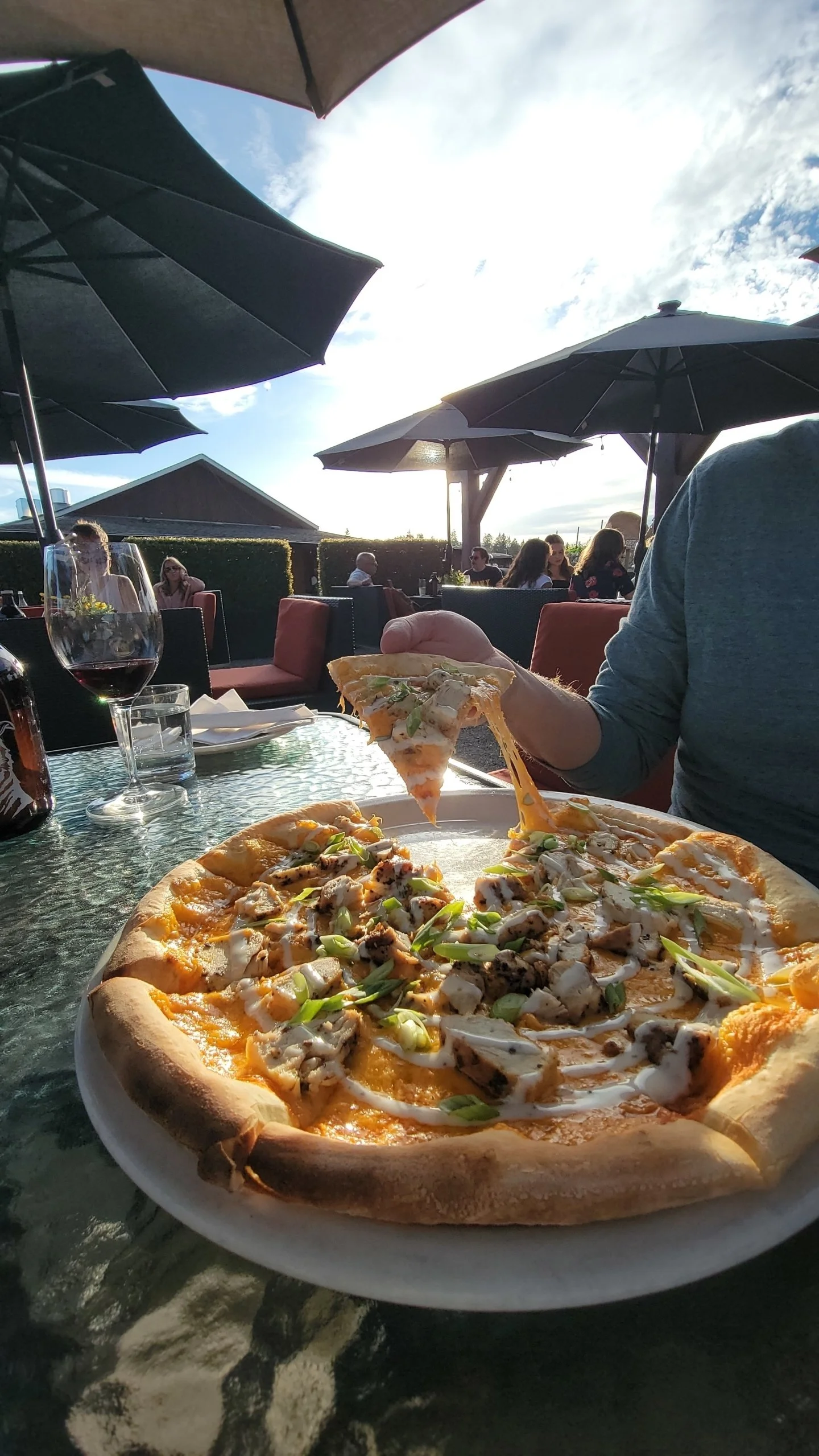 Who&rsquo;s sharing pizza with me? 🍕☀️

Good news: patio season starts May 1 at @BlindTigerVineyards.

We&rsquo;ll be open Thursday to Sunday all season long.

🍷 10 AM &ndash; 2 PM
Wine tastings by appointment

🍕 2 PM &ndash; 8 PM
Patio open with 