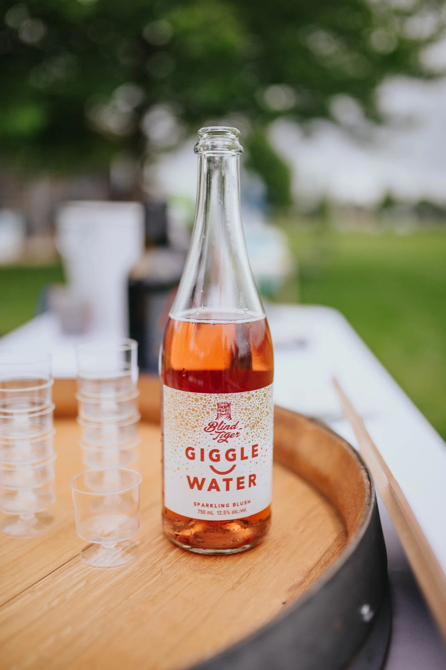 Giggle Water is back&hellip; and yes, it&rsquo;s as good as you remember. ✨🥂

Our sparkling blush favourite is officially returned for the season &mdash; light, bubbly, refreshing, and dangerously easy to love. 🌸 

Come grab a glass and see why eve