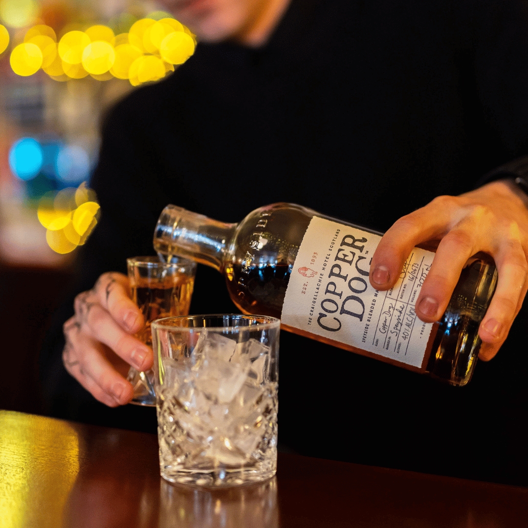 Pour a drink at the metropole bar katoomba