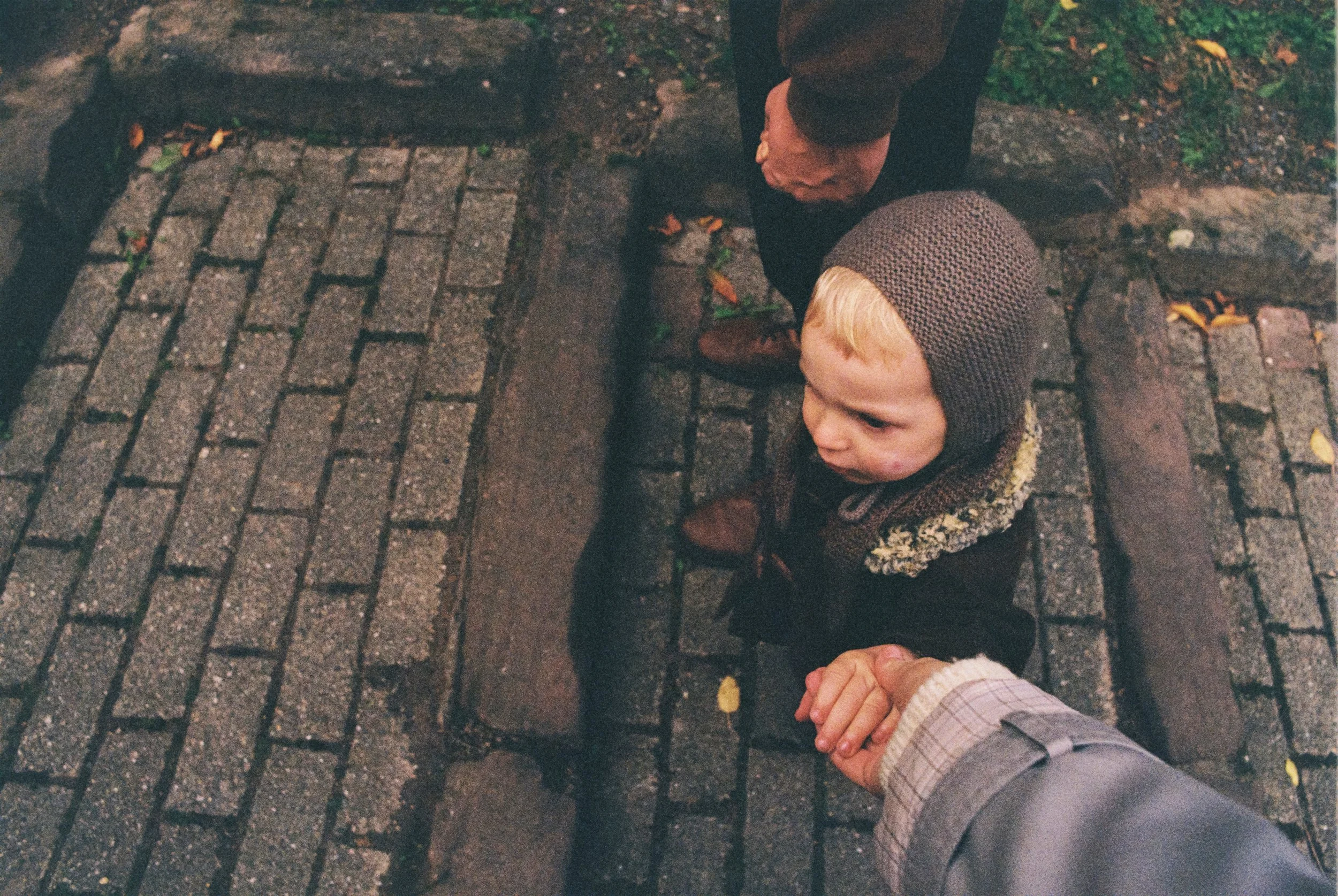R1-00741-033A.jpg