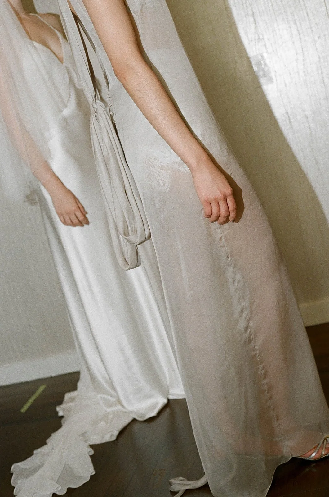 0e0873f2-valeriethompsonphotography_alexandragreccoss27_backstage_0077.jpg