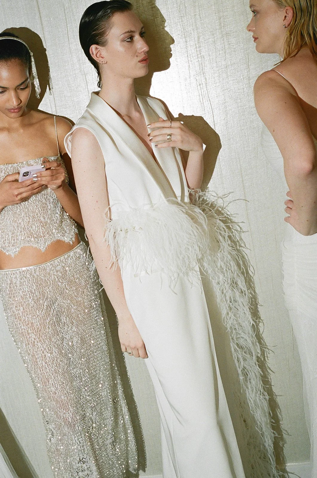 9b4afe7c-valeriethompsonphotography_alexandragreccoss27_backstage_0103.jpg