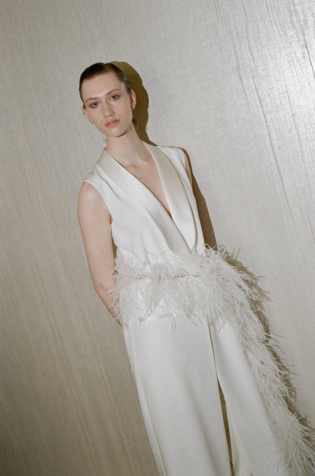 1389d8f2-valeriethompsonphotography_alexandragreccoss27_backstage_0006.jpg