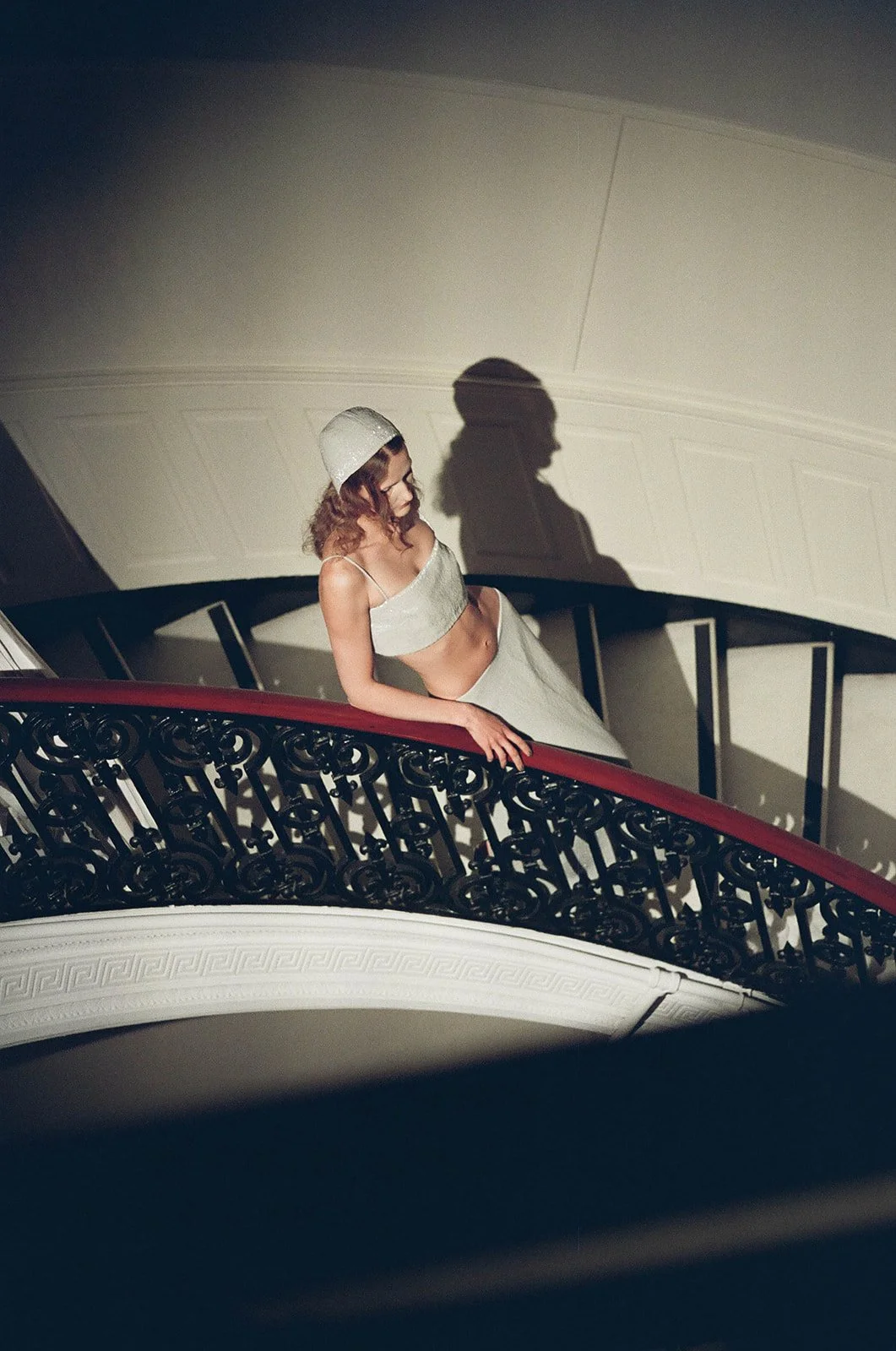 3618c0cd-valeriethompsonphotography_alexandragreccoss27_backstage_0133.jpg