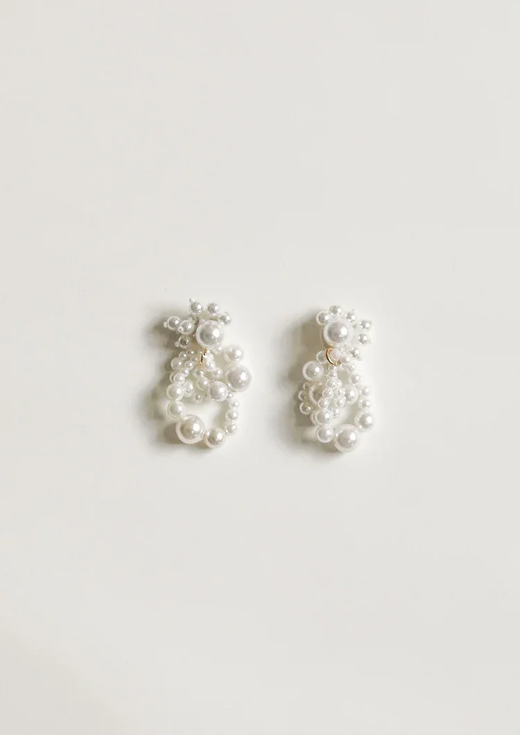 devi-pearl-drop-earrings-abellie-bridal-earrings_02.jpg.webp