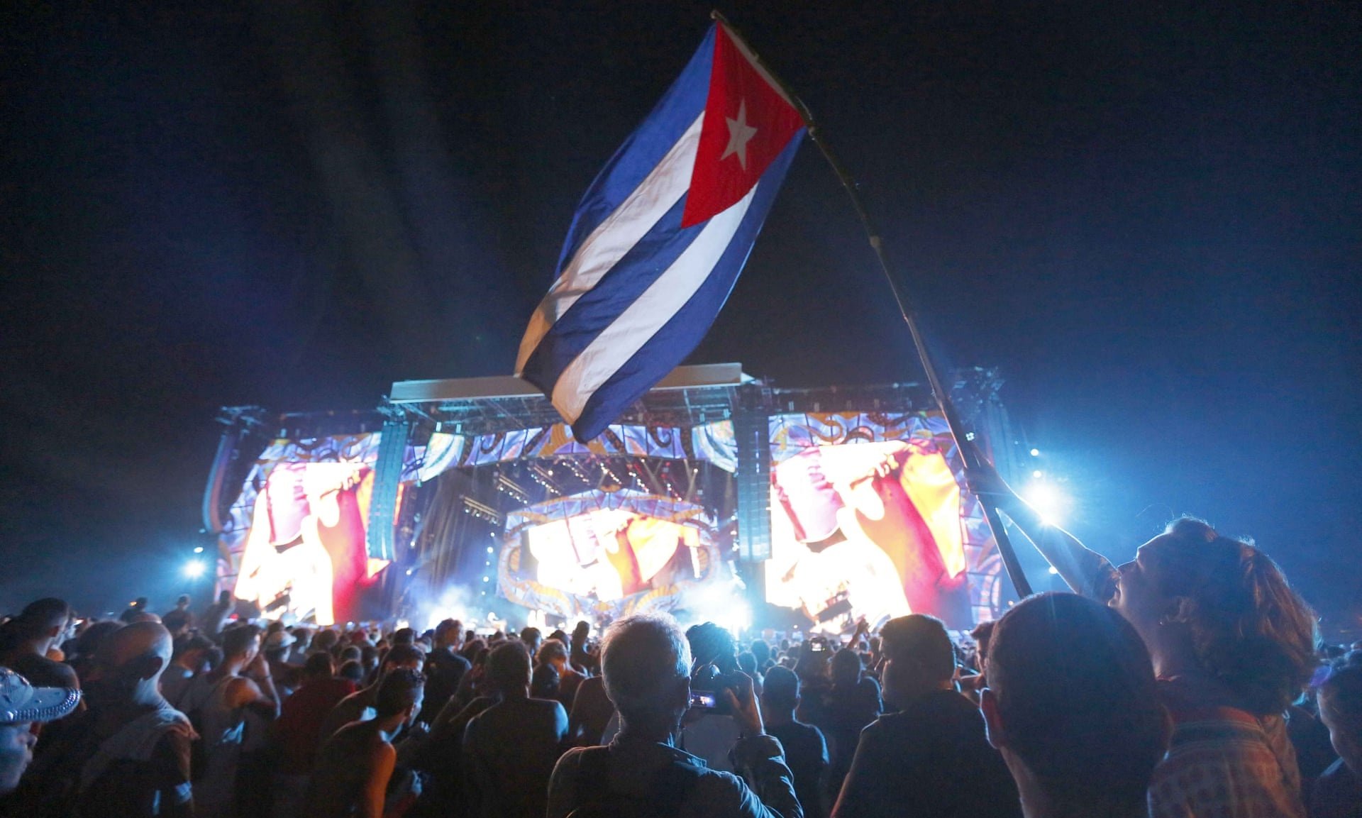 2016_cuba_havana_moon_03.jpg