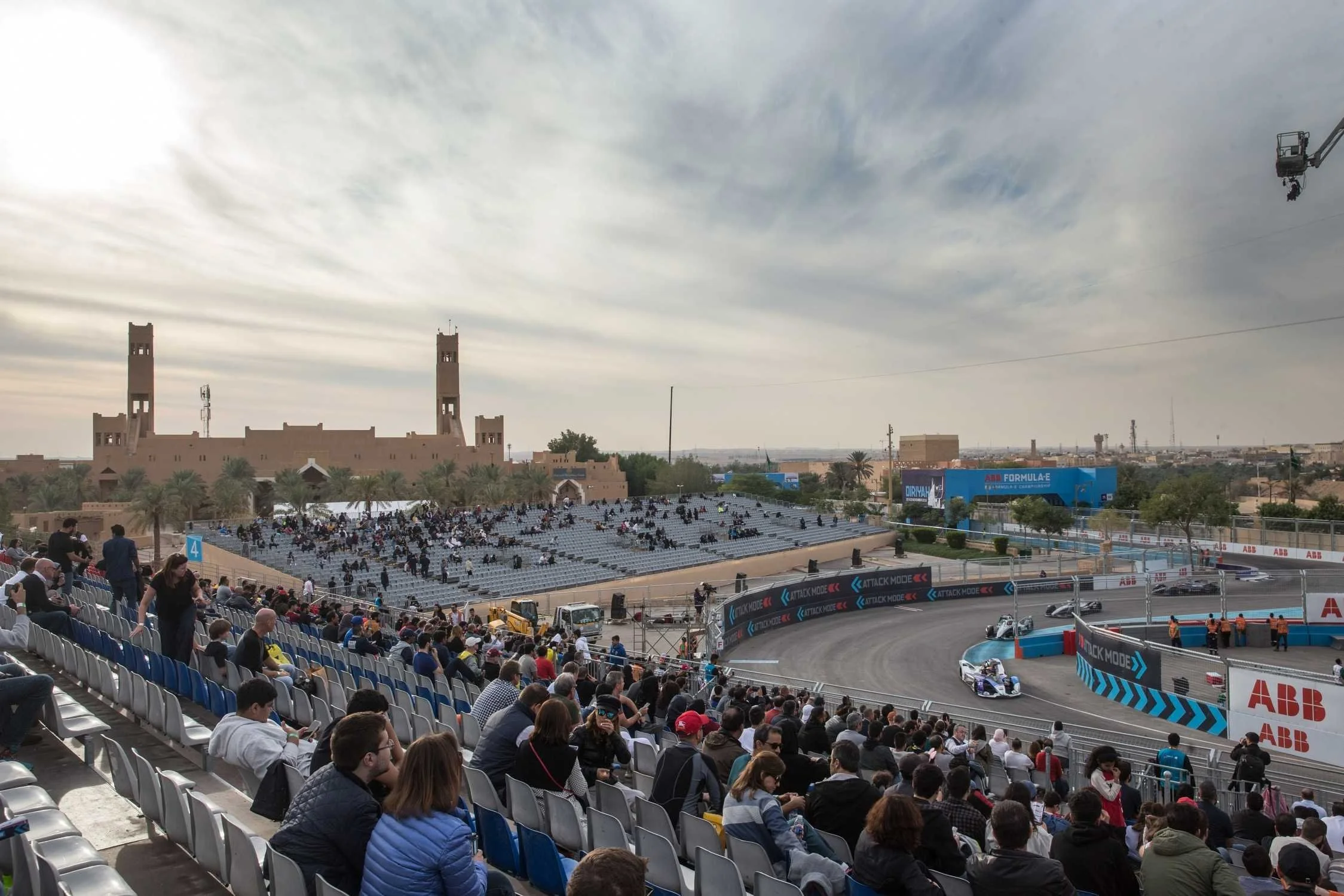 2019_ksa_formula-e_01.jpg