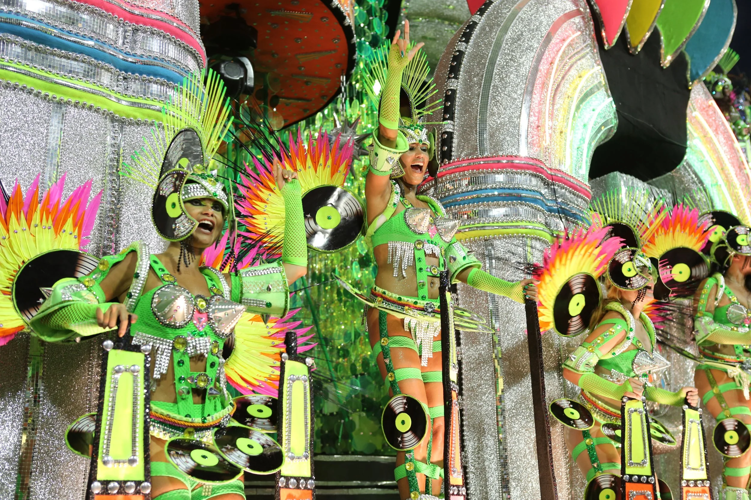2013_brasil_carnaval_marques_sapucai_02.jpg
